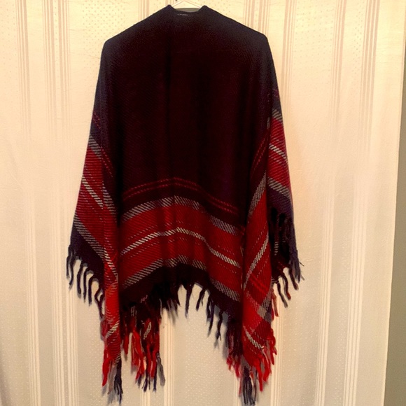 Ladies Shawl - Picture 3 of 5